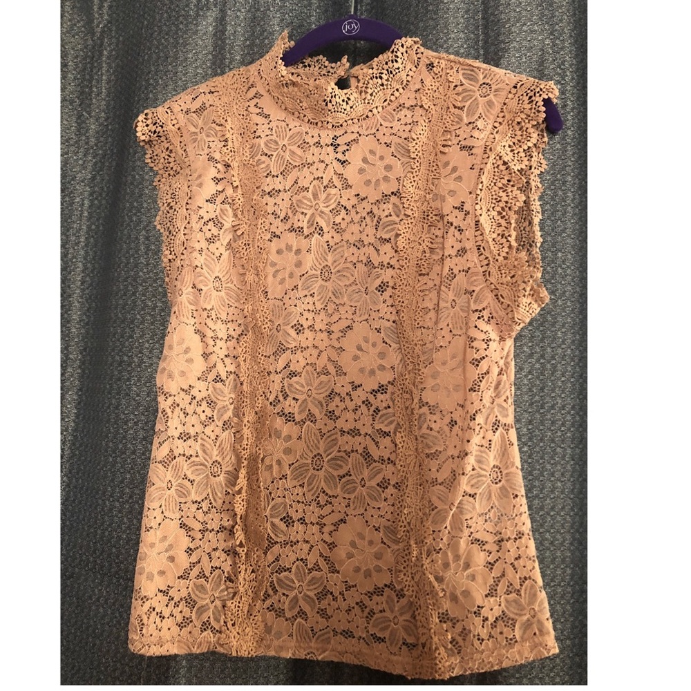 Top Chic Lace blouse